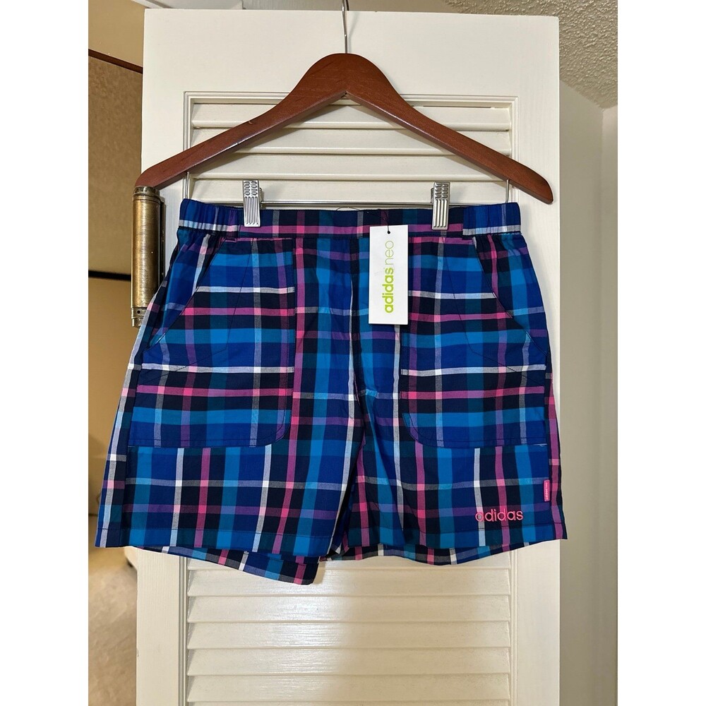 (NWT) Adidas neo shorts M